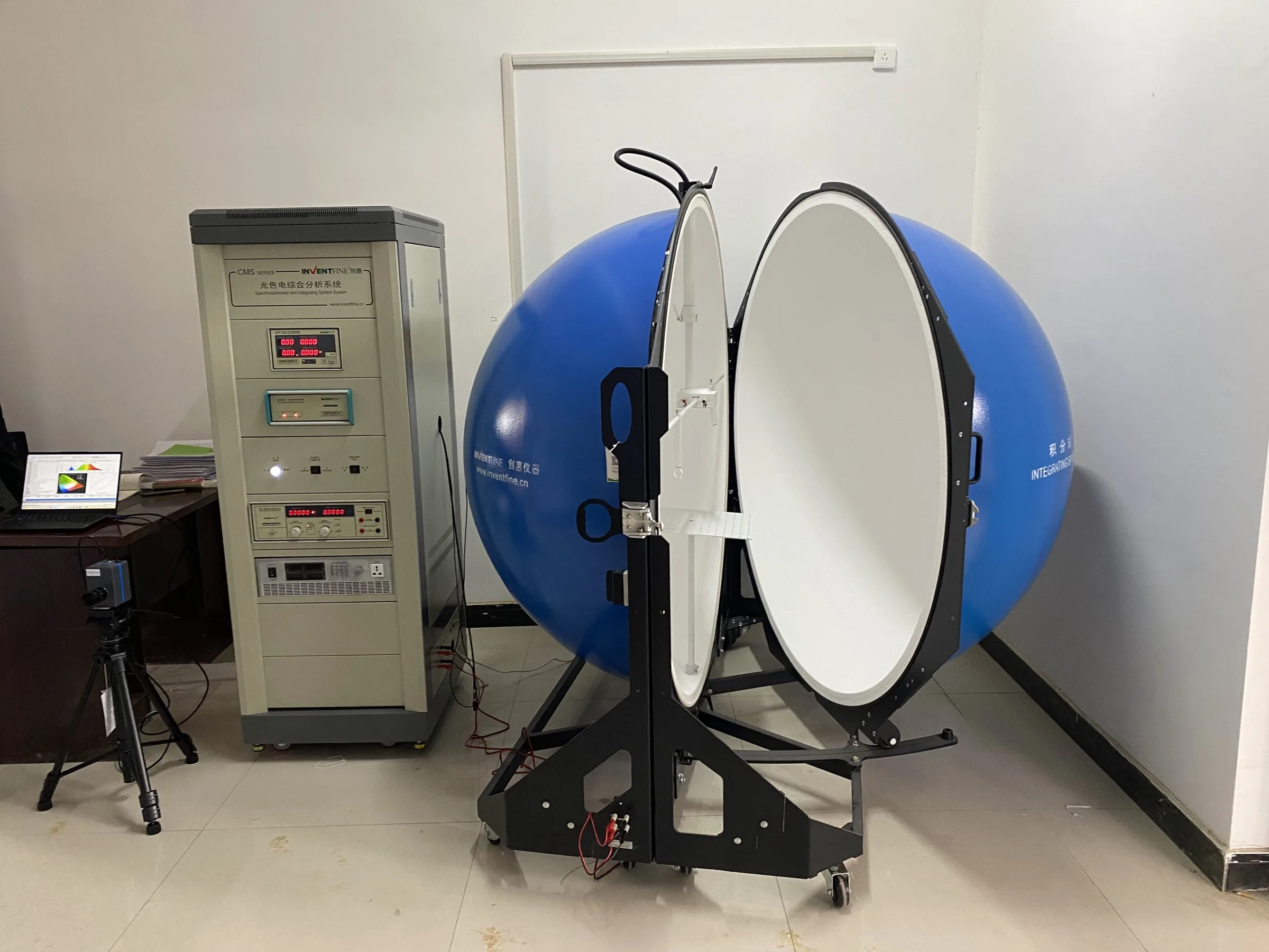 PILEDS integral sphere testing for color and lumen output